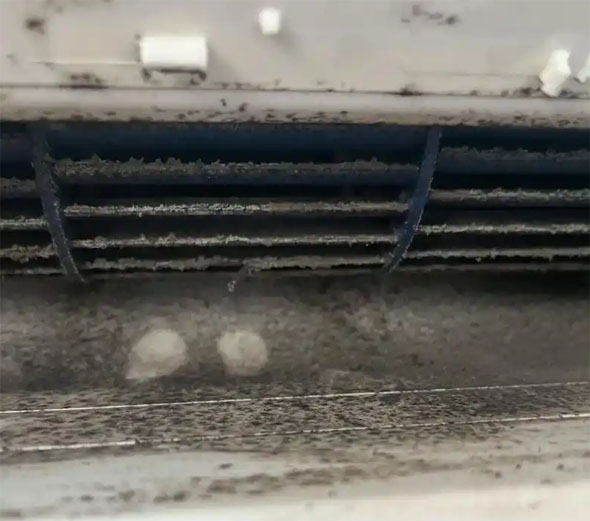 金华市空调吹的风有股烧焦味是怎么回事